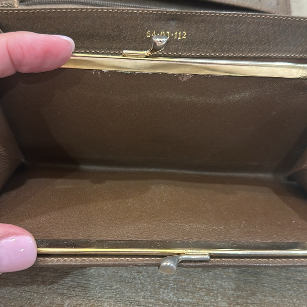 Gucci Wallet Accessory Collection - Picture 9 of 12